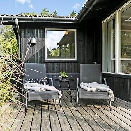 1571-aakirkeby-malurtvej-8 *