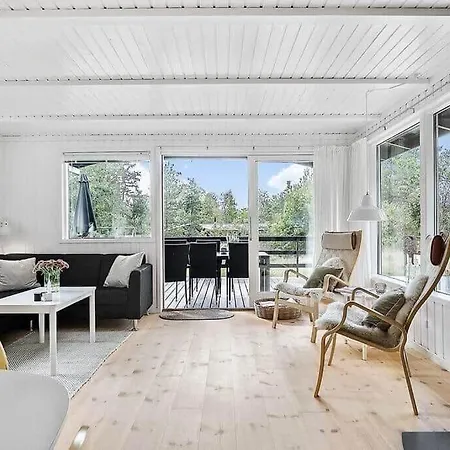 1571-aakirkeby-malurtvej-8 * Vester Sømarken